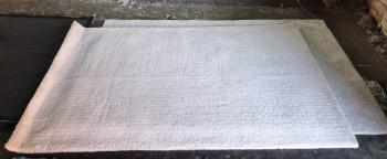 Simple White Woolen Area Rug Manufacturers in Bangalore